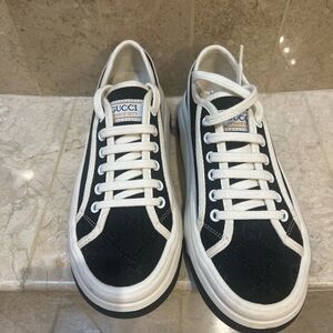 Gucci Black Sneakers like new
